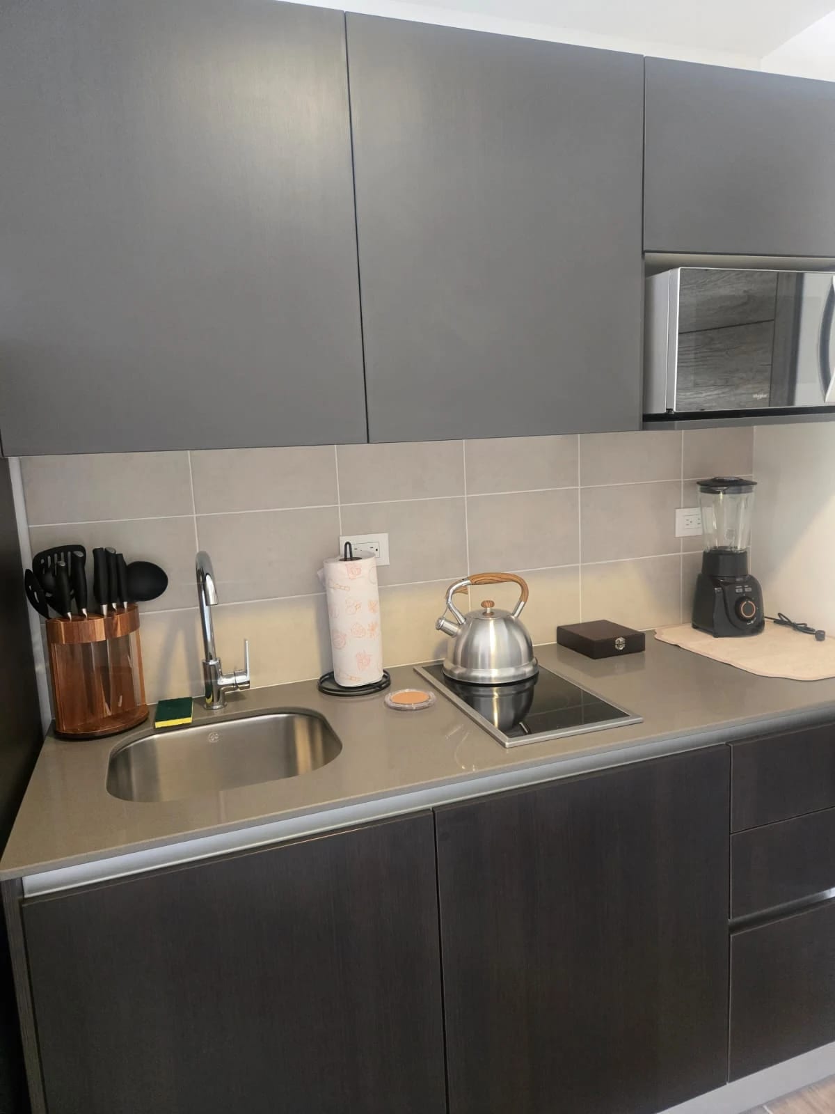 Apartamento para inversión, Vista Hermosa 2 amueblado — foto 3 de 8