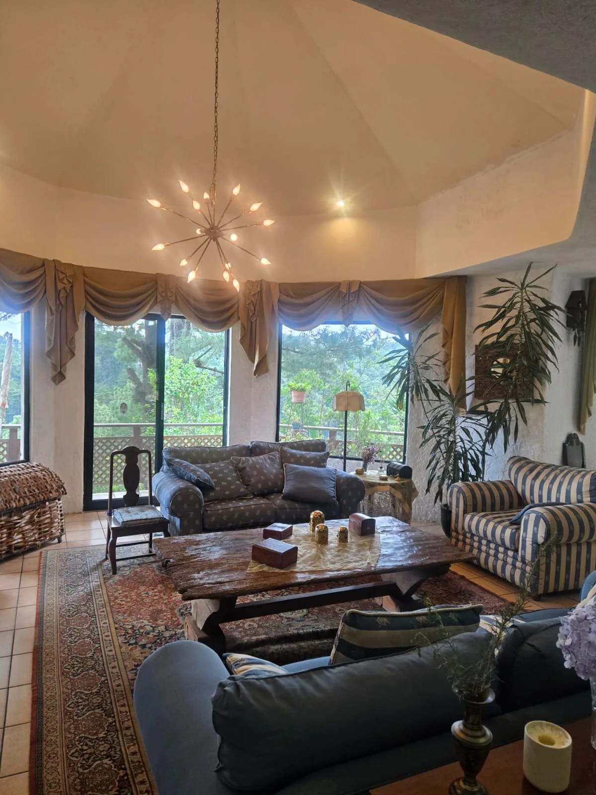 Casa con terreno ideal para desarrollar, dentro de Muxbal — foto 1 de 6