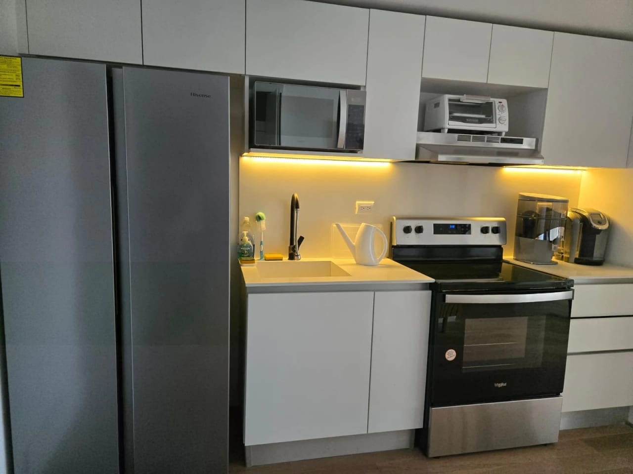 Apartamento full amueblado zona 5 Edificio Centrico — foto 1 de 13