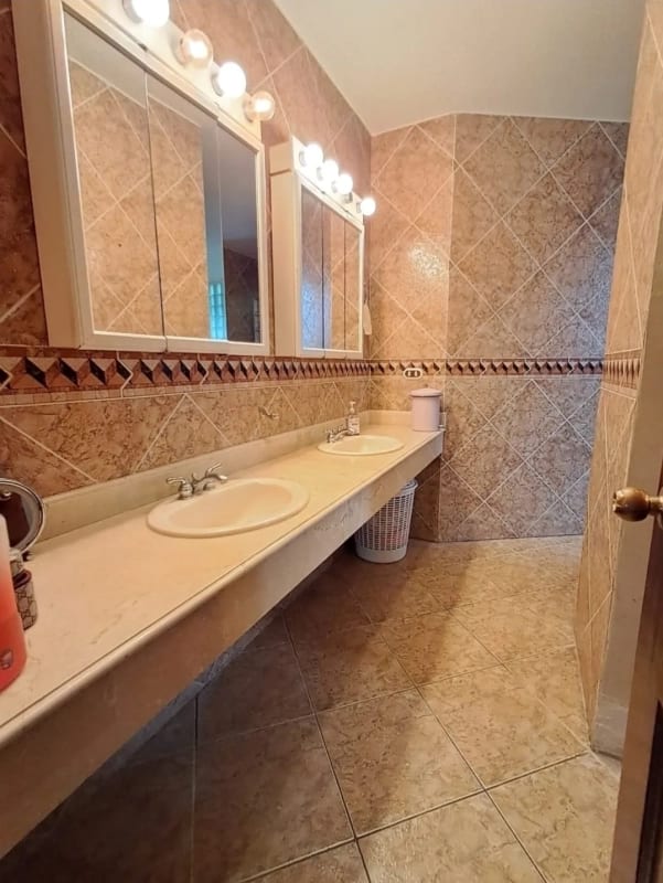 VENDO HERMOSA RESIDENCIA DE UN NIVEL EN KM. 23 CARRETERA A EL SALVADOR, CASA & CAMPO — foto 4 de 12