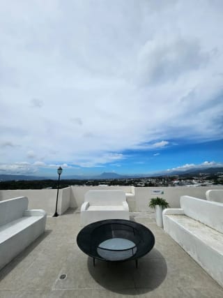Apartamento en zona 11 a la altura de Centro Español Roosevelt — miniatura 1 de 10