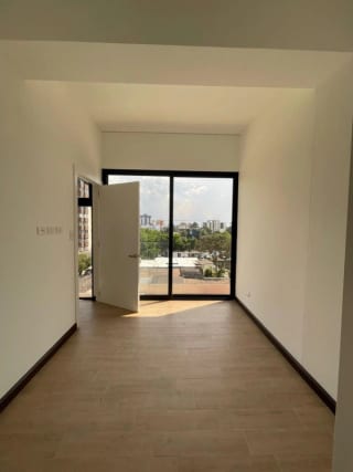 Excelente apartamento para inversión zona 13 N Americas — miniatura 3 de 9