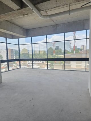 Vendo oficina en Edificio Renovati zona 10 oficina en Edificio Renovati zona 10 — miniatura 1 de 6