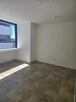 Oficina en Renta zona 10 — miniatura 4 de 4