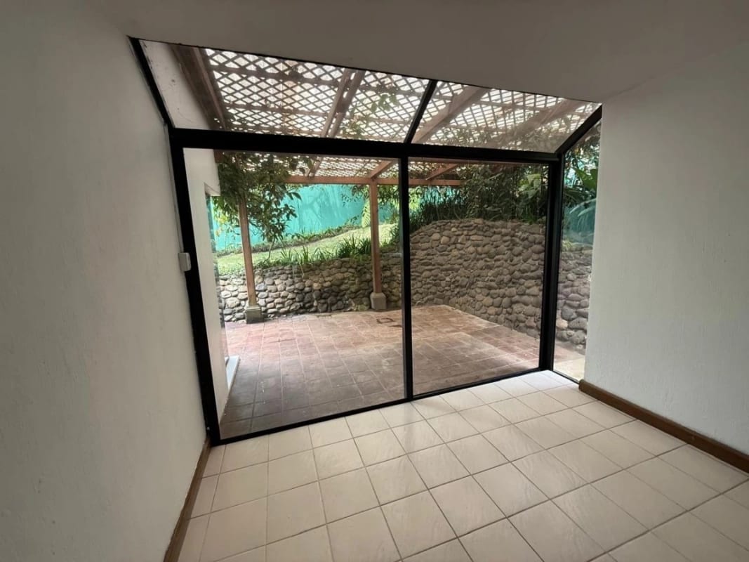 Preciosa casa en venta en Condominio la Encantada, km 12 Carretera El Salvador. — foto 16 de 17