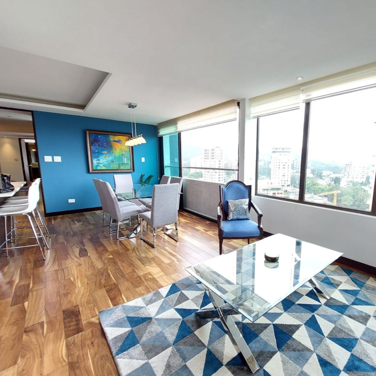 Apartamento en renta edificio Liv zona 15